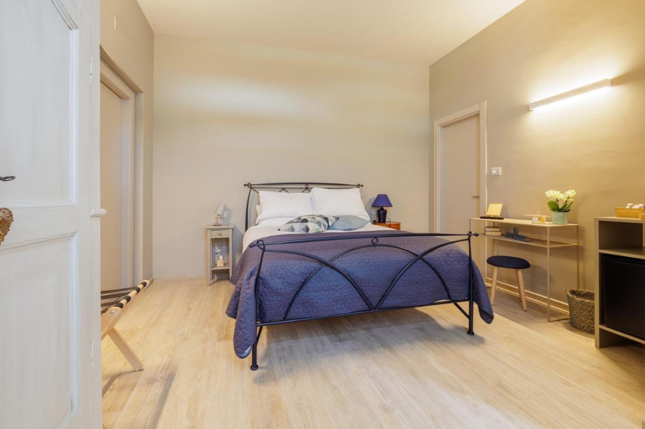 Interno 6 Guest House Cuneo Ngoại thất bức ảnh